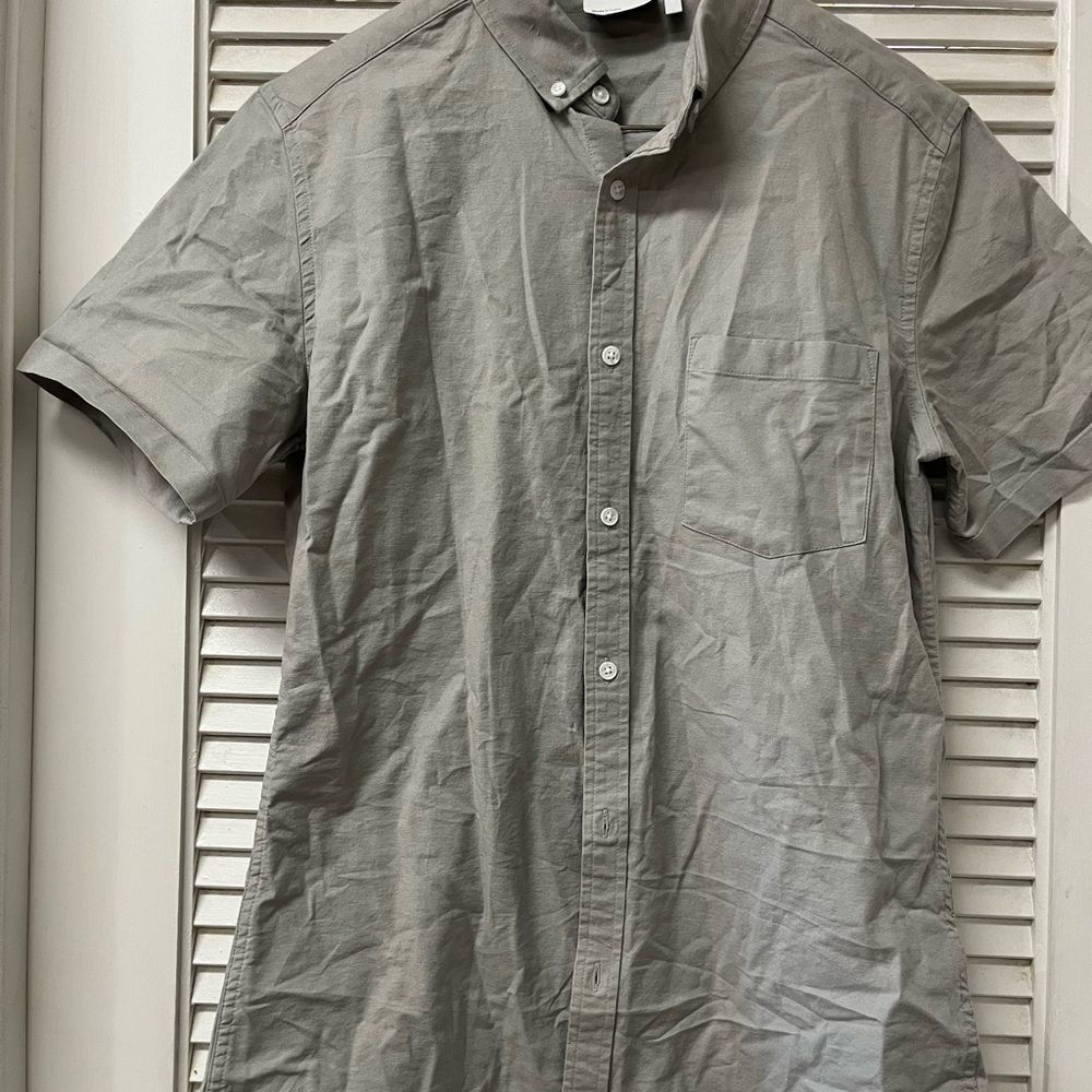 ASOS design✨Men's Classic Gray Button-Down Shirt - Picture 3 of 4